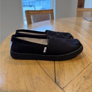 Toms Youth Classic Black Canvas Slip-Ons